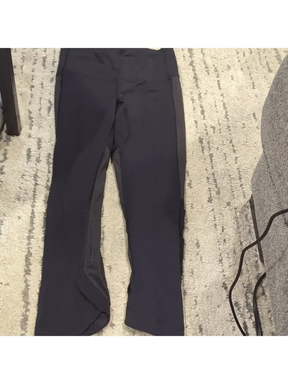 lululemon athletica avoid dig