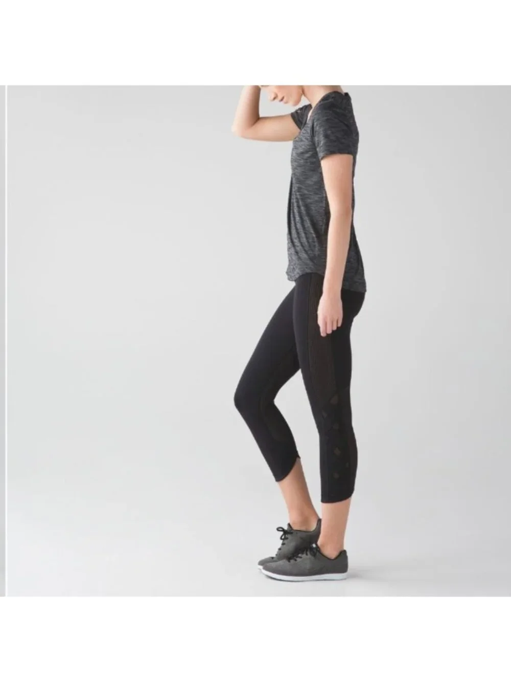 lululemon athletica avoid dig
