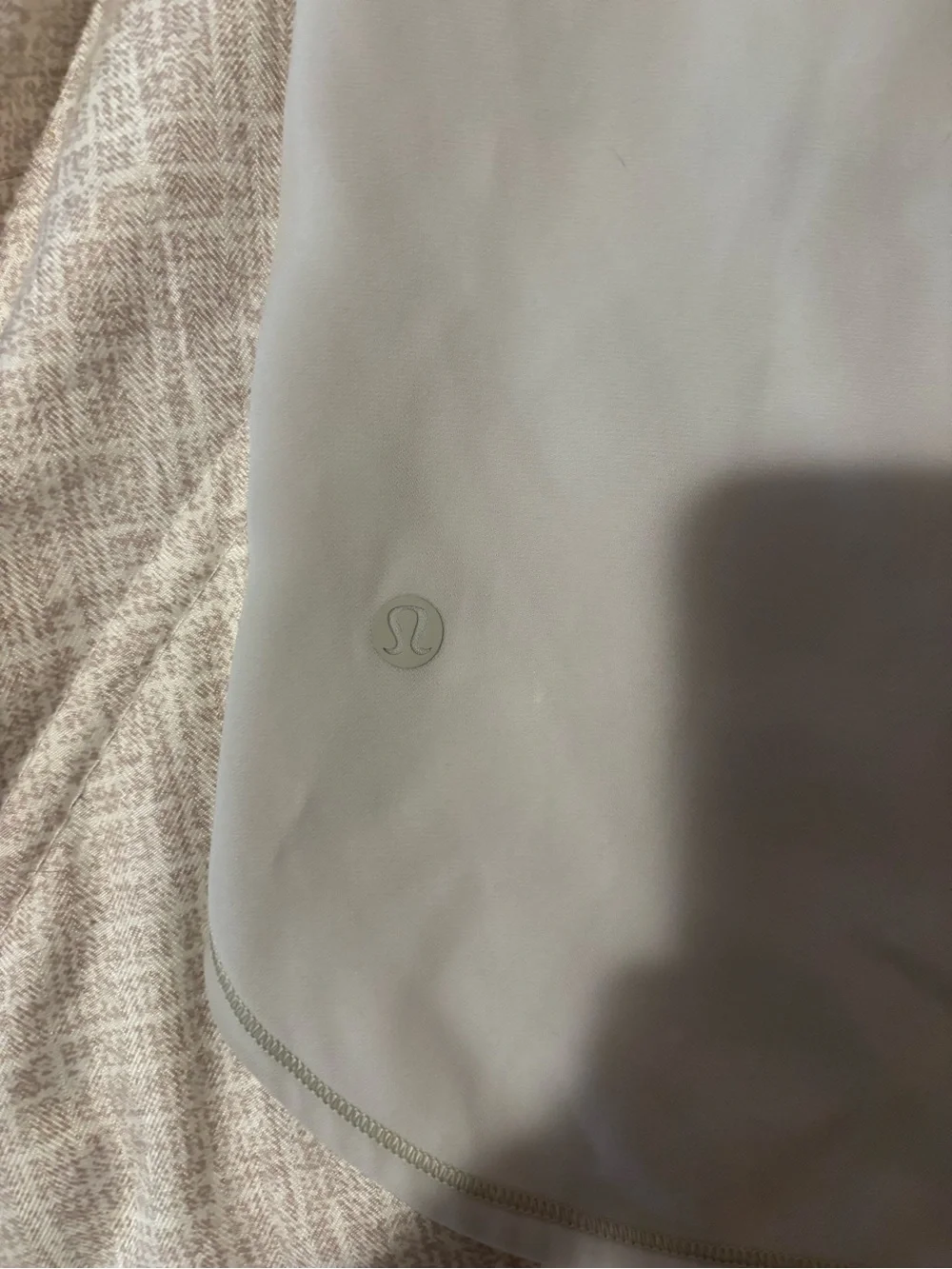 lululemon athletica tag fabric detailing