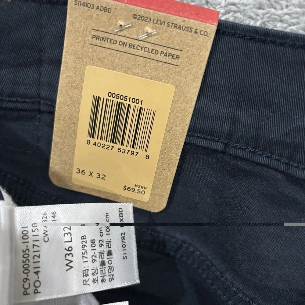 Levis excellent no