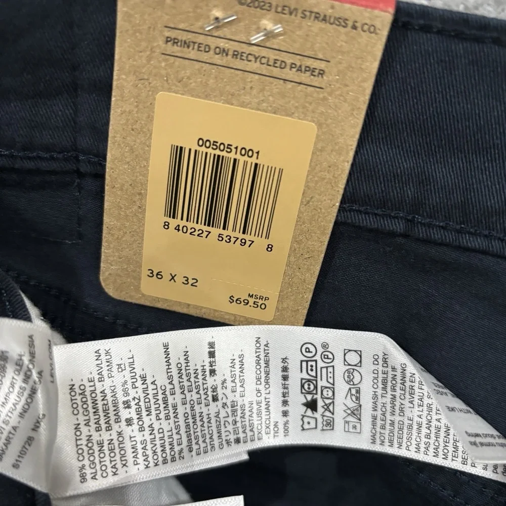 Levis excellent no