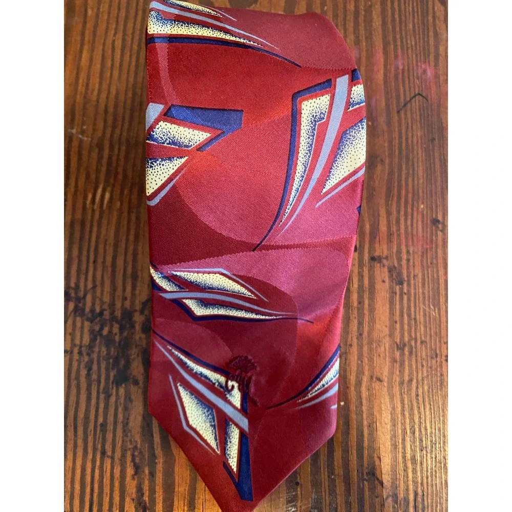 Countess Mara Mens Red Geometric‎ Abstract Sistine Satin Silk Necktie 5417/10