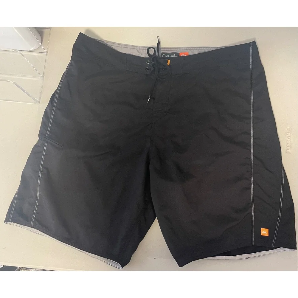 Quiksilver Mens Black Board Shorts Swim Trunks Size 38 Contrast Stitch