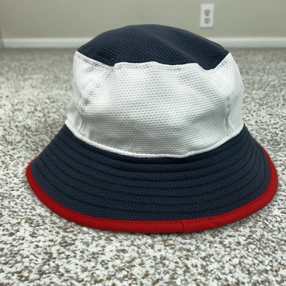New Era top embroidered