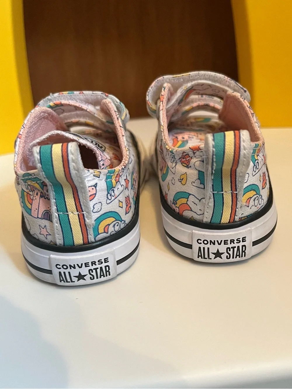 Converse children canvas