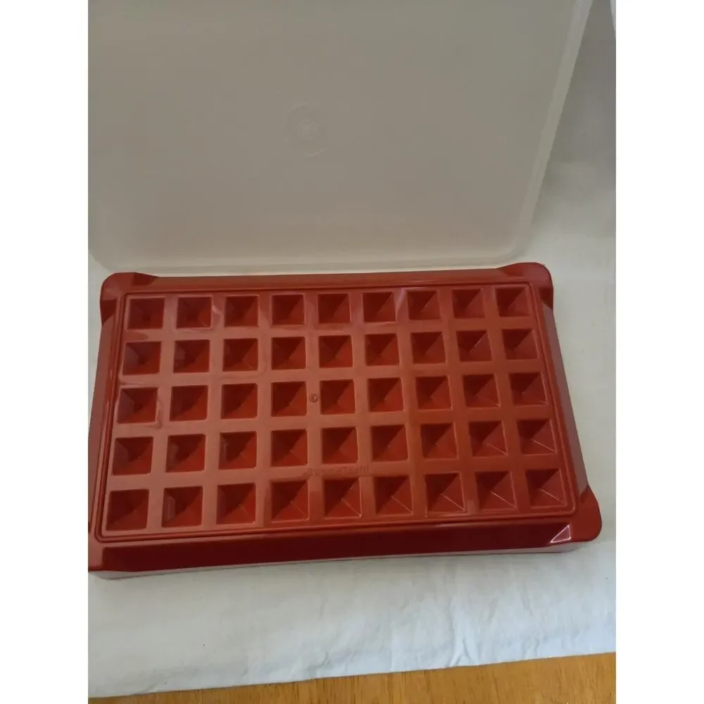 Vintage Tupperware #1292 Bacon Deli Meat Hot Dog Marinade Paprika Keeper Red