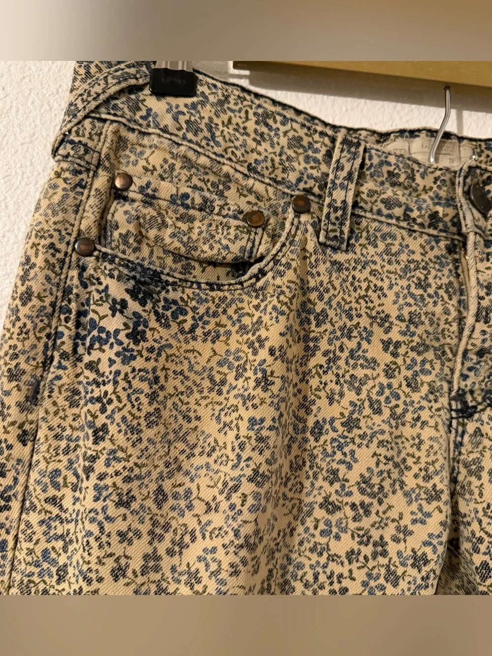 Free People Womens Low-Rise Floral Print Jeans Blue Denim - Size 28