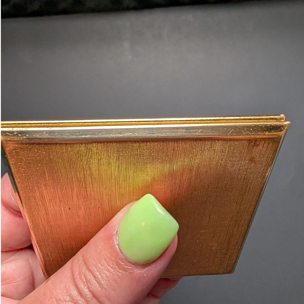 N/A vintage gold