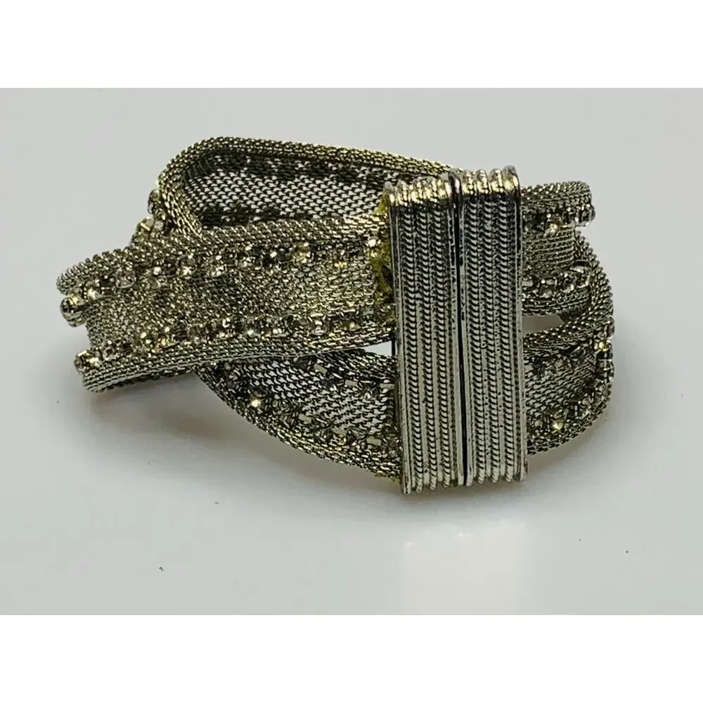 Unbranded silver metal