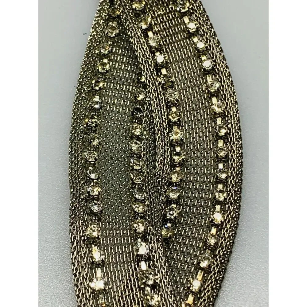 Unbranded silver metal