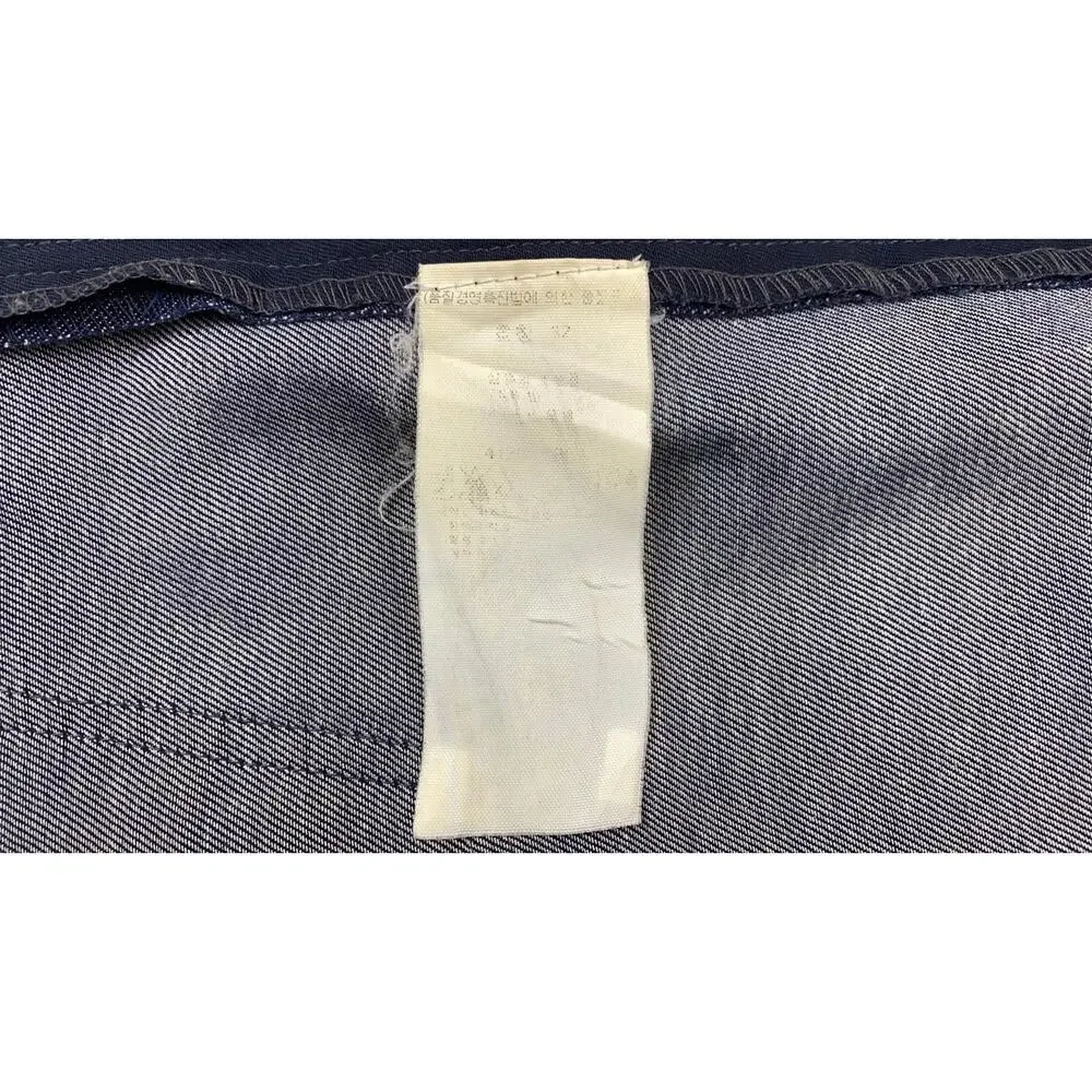 Levis 13 signs pre