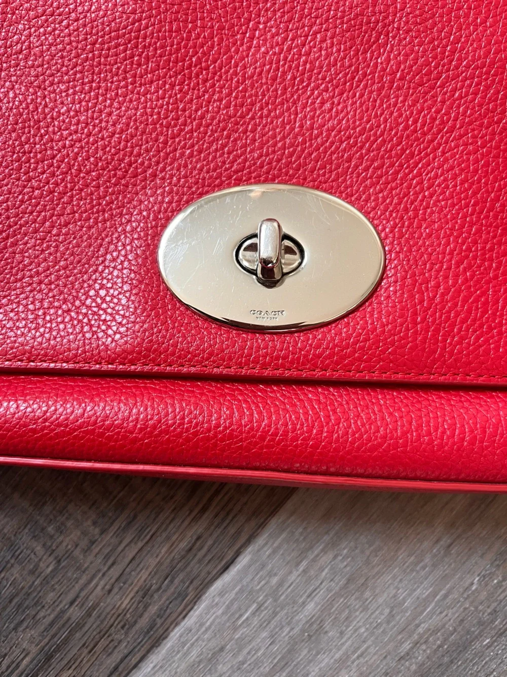 N/A red coach