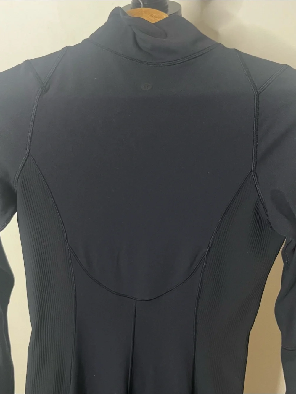 lululemon athletica sleek black