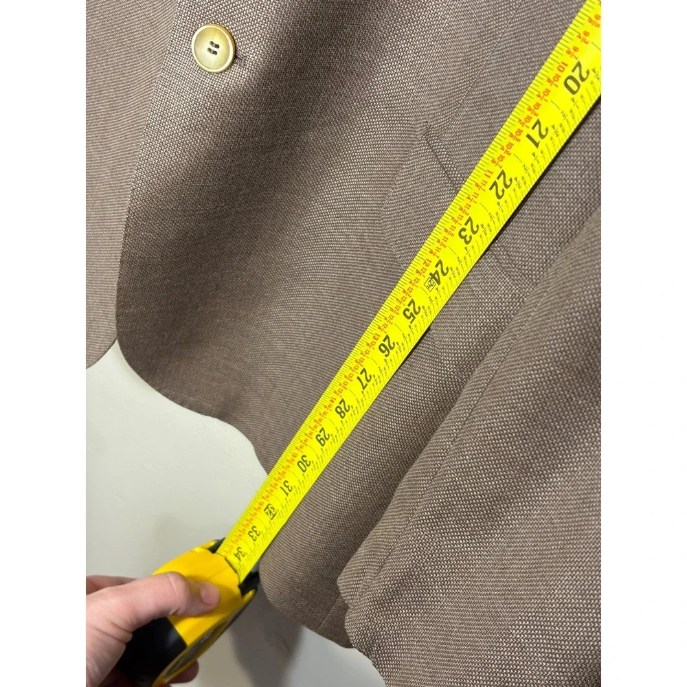 Ermenegildo Zegna sleeve hip