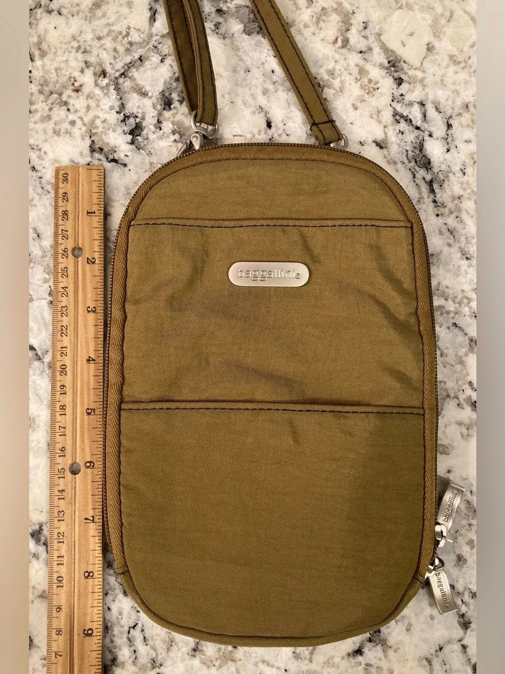 Baggallini •deep taupe
