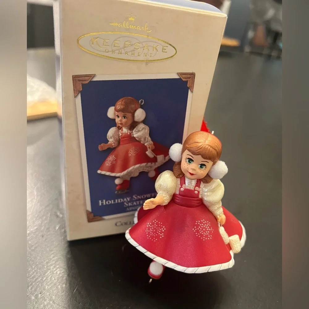 Hallmark Ornament Christmas Madame Alexander Holiday Snowflake Skater‎ 2003