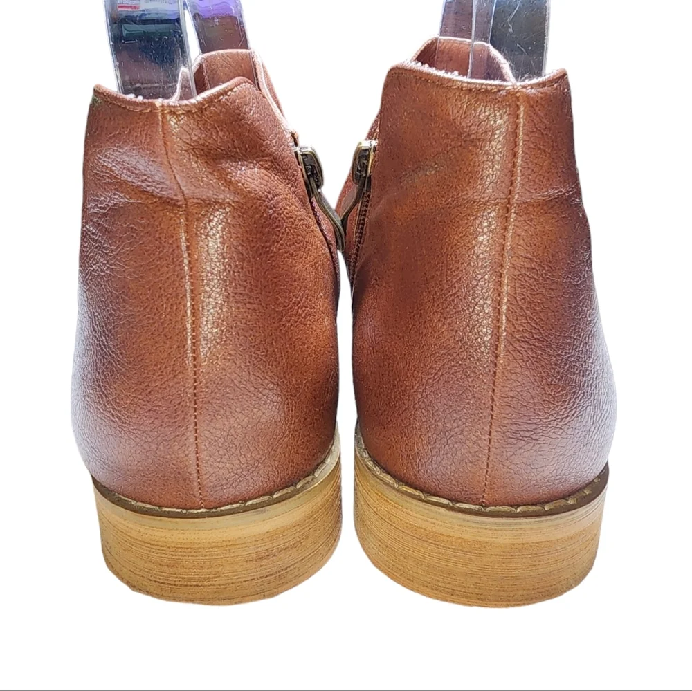 Boutique by Corkys Norwich Cognac Brown Faux Leather‎ Peep Toe Booties Size 8