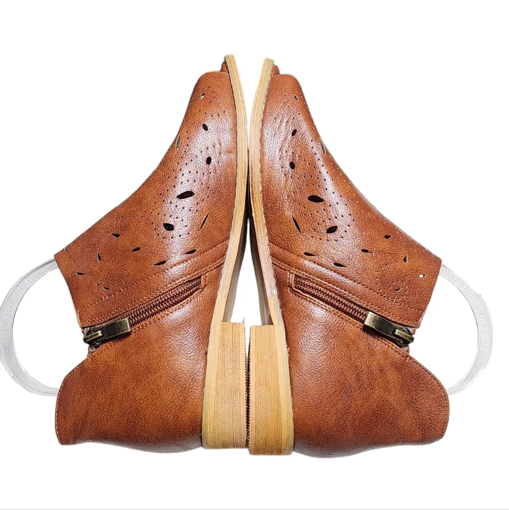 Boutique by Corkys Norwich Cognac Brown Faux Leather‎ Peep Toe Booties Size 8