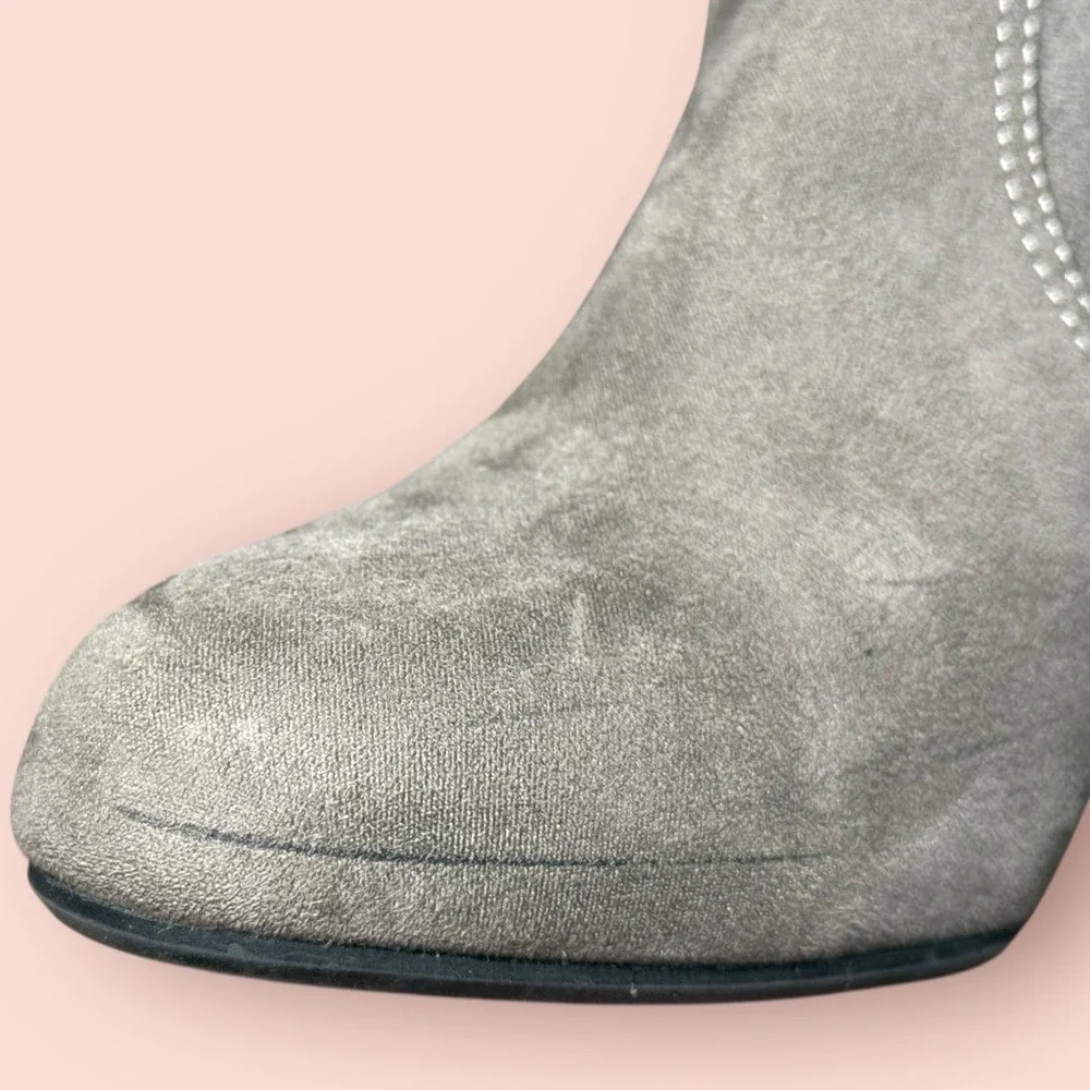 Express Taupe Faux Suede Heeled Booties‎ Womens 7 Fold Over Ankle Boots