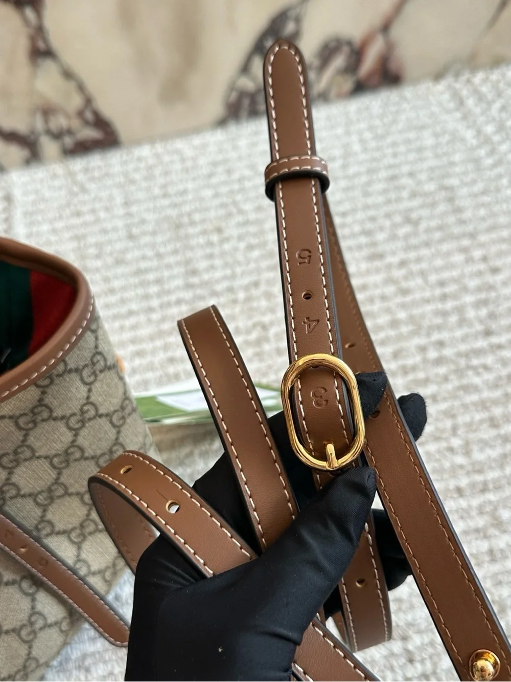 Gucci  . . classic gucci
