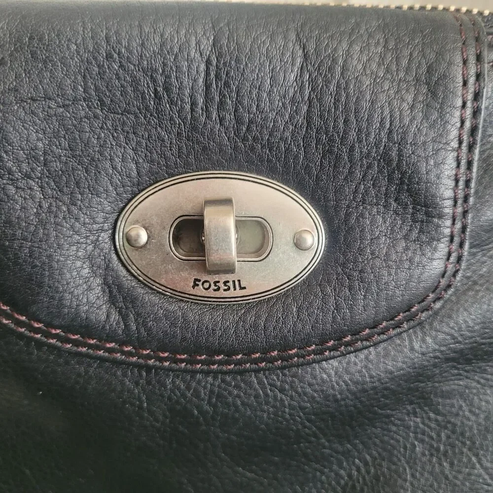 Fossil up sale