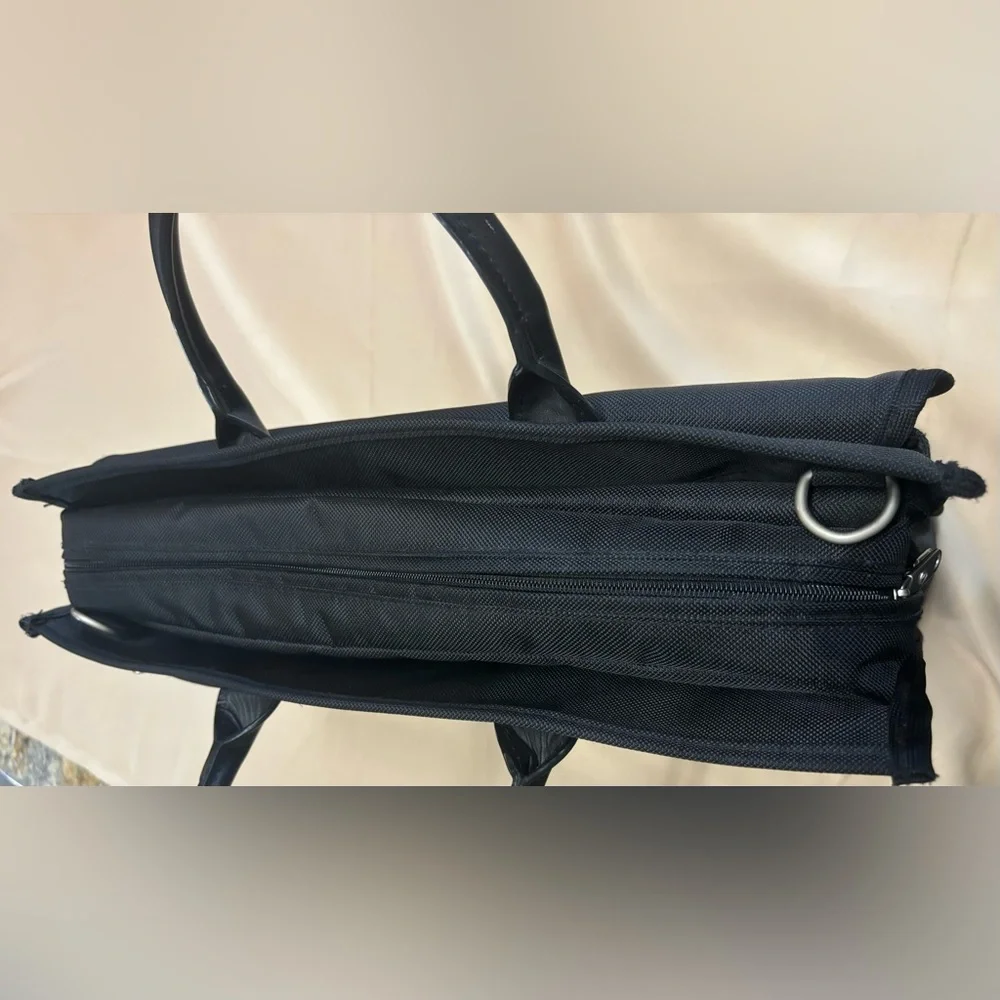 Sumdex black laptop
