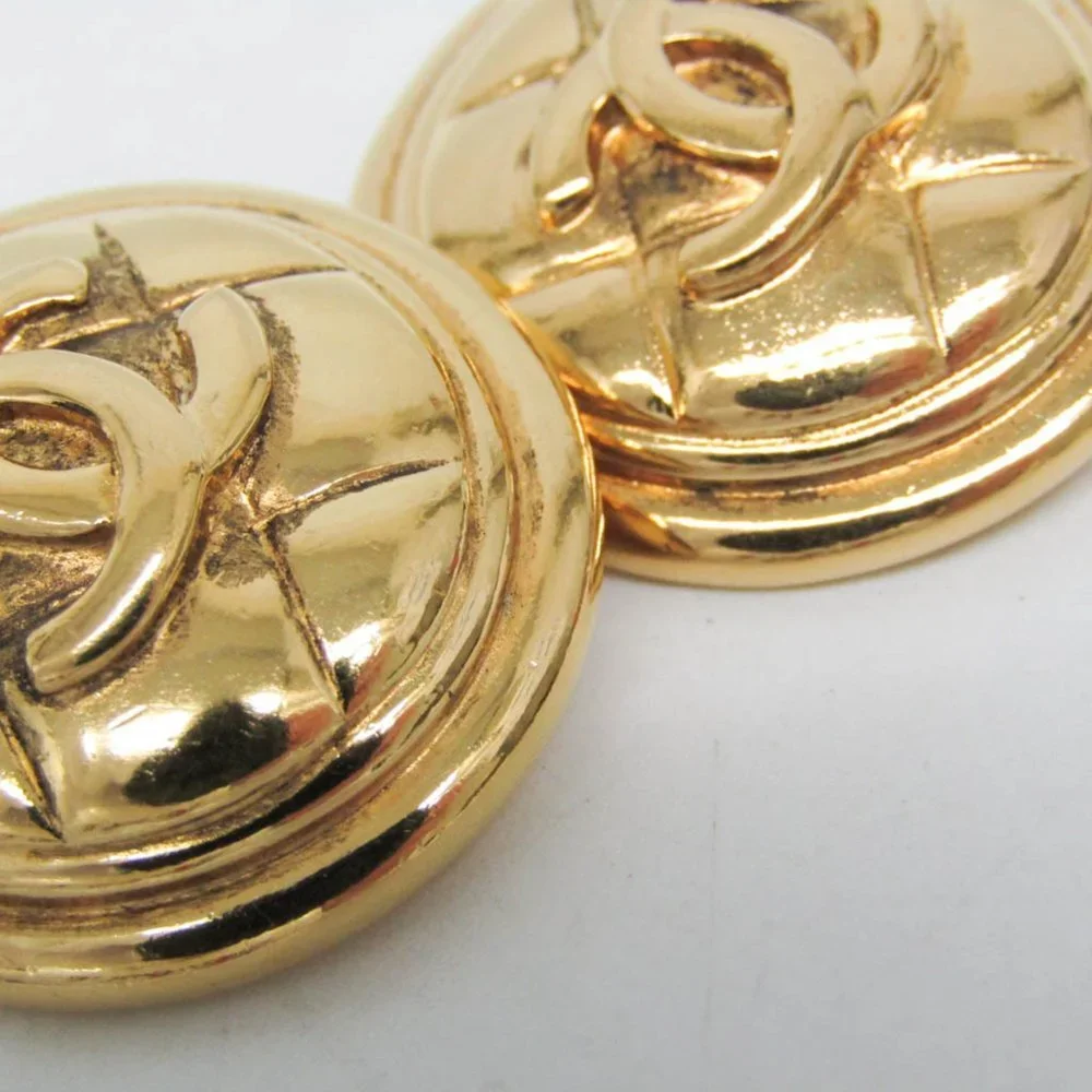 CHANEL vintage gold
