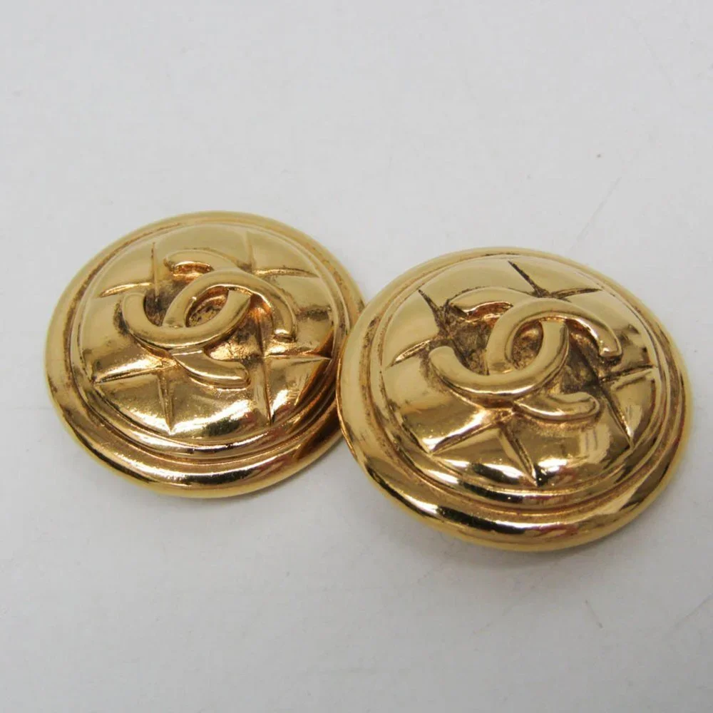CHANEL vintage gold