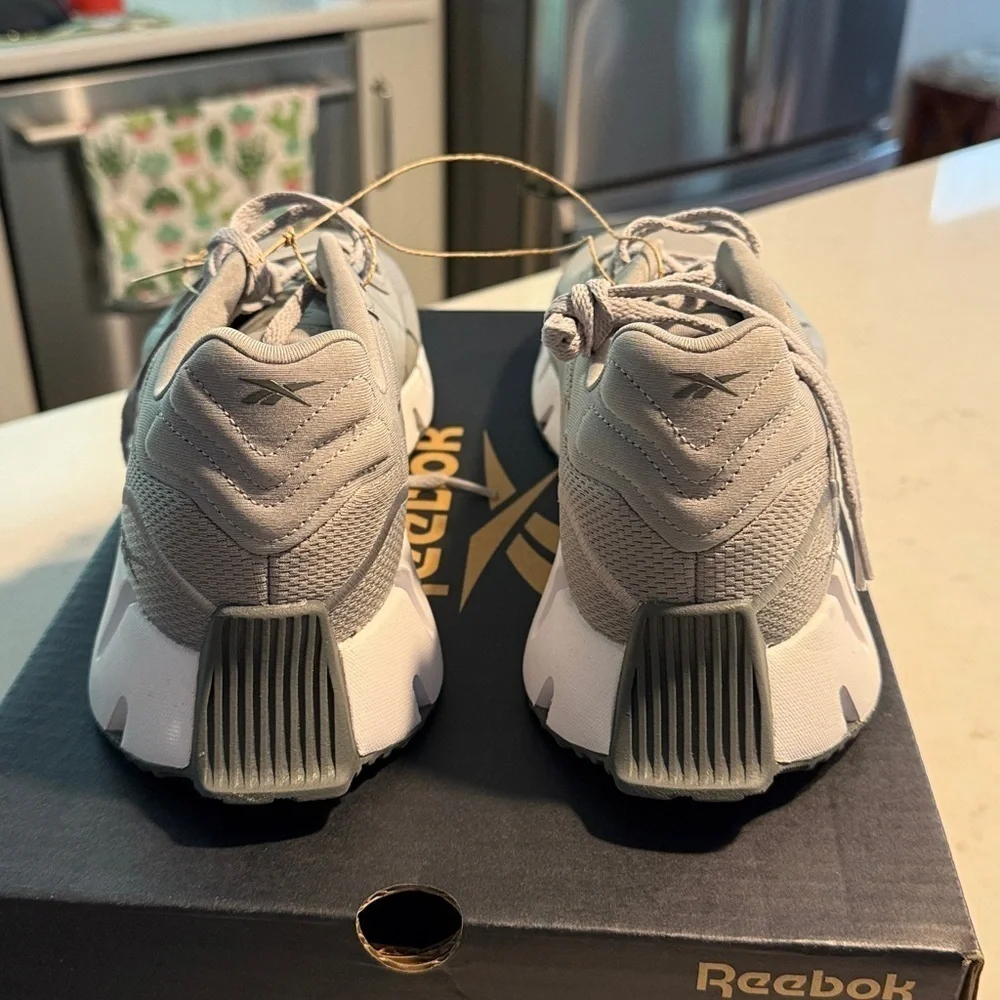 Reebok running roots