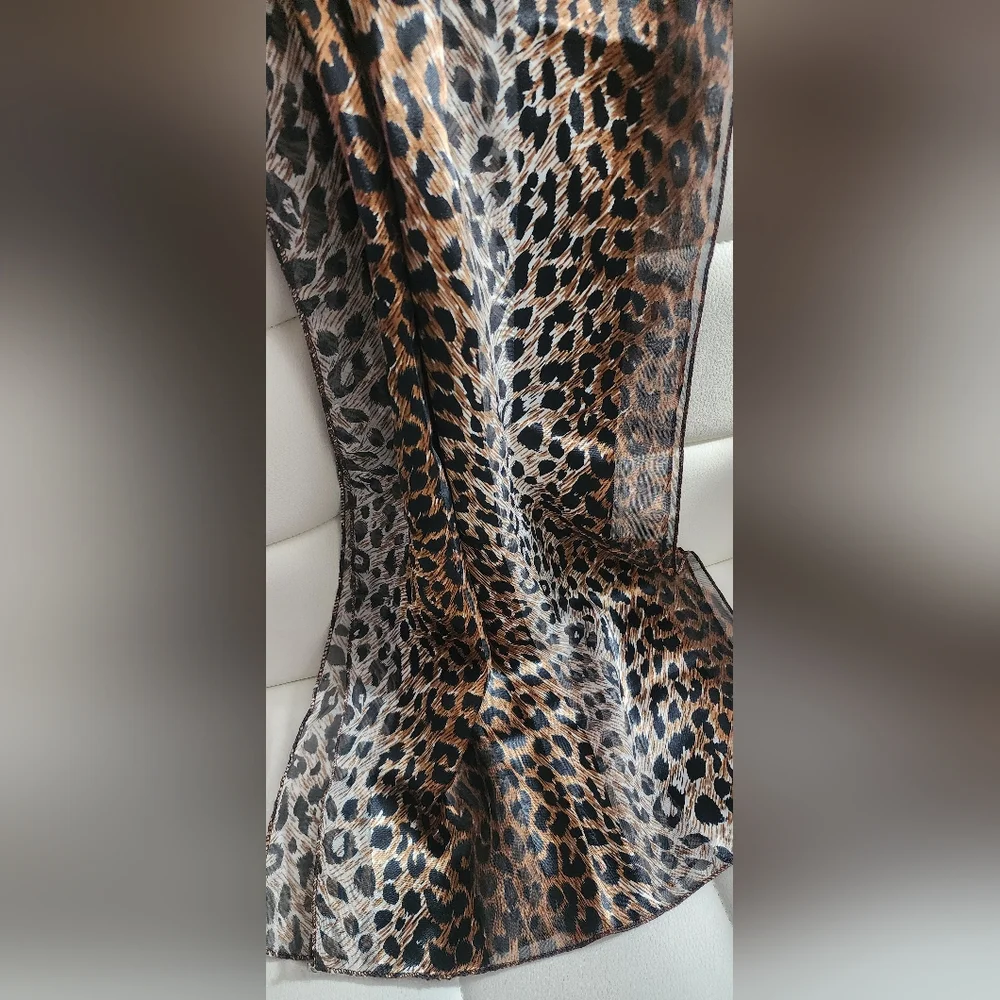 Bijoux Terner stylish leopard
