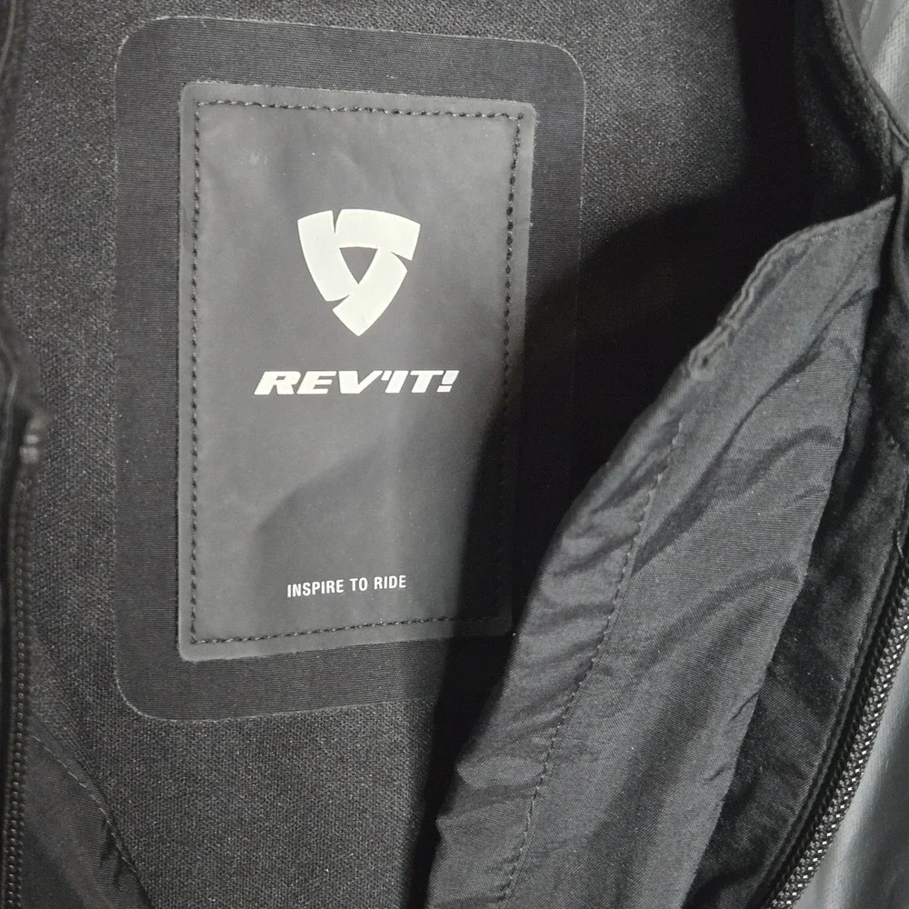 RevIt! revit black