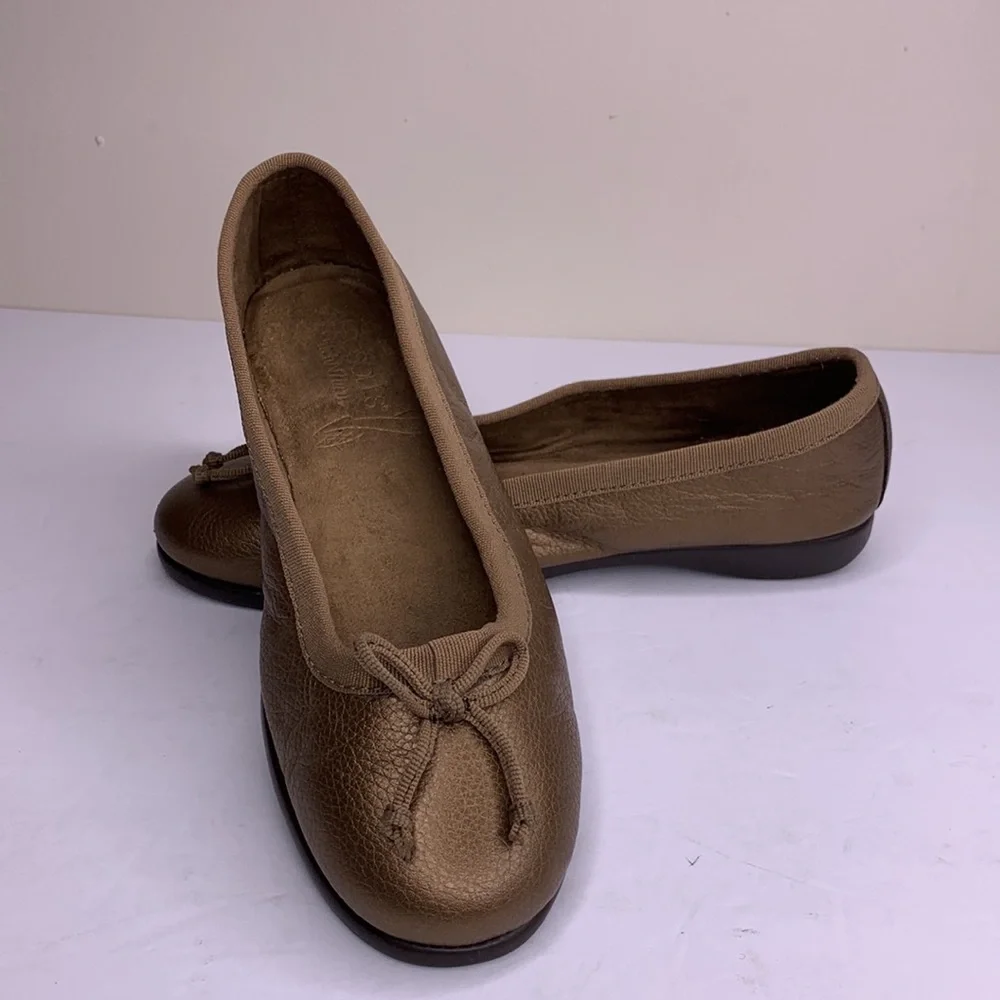 AEROSOLES Ballet Flats Leather Bronze Stetchnturn Comfort Cushioned Insole 6.5