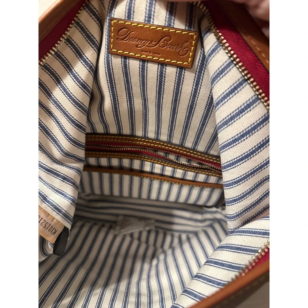 Dooney & Bourke classic dooney