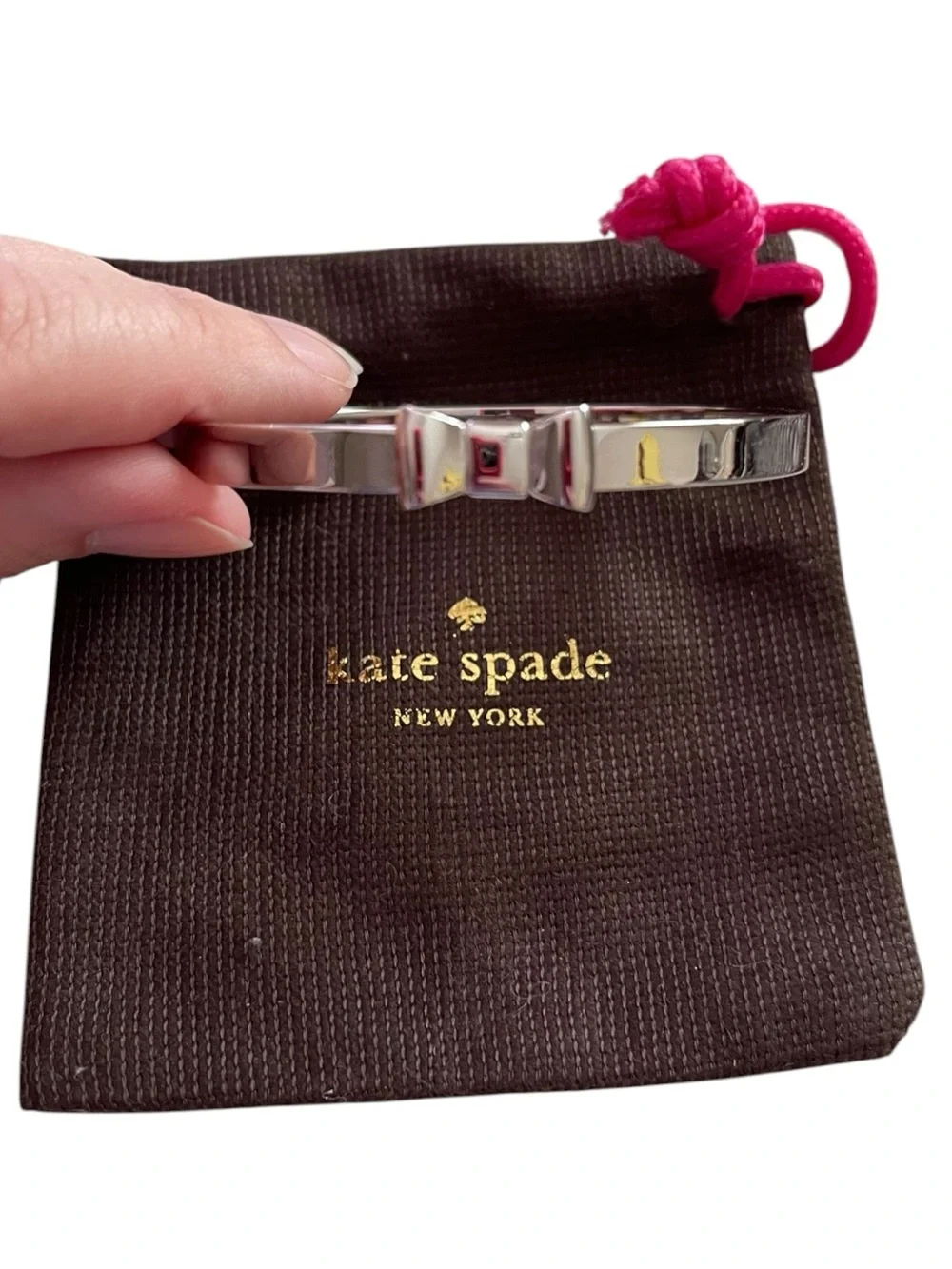 Kate Spade New York Take a Bow Women’s Silver Bangle Bracet