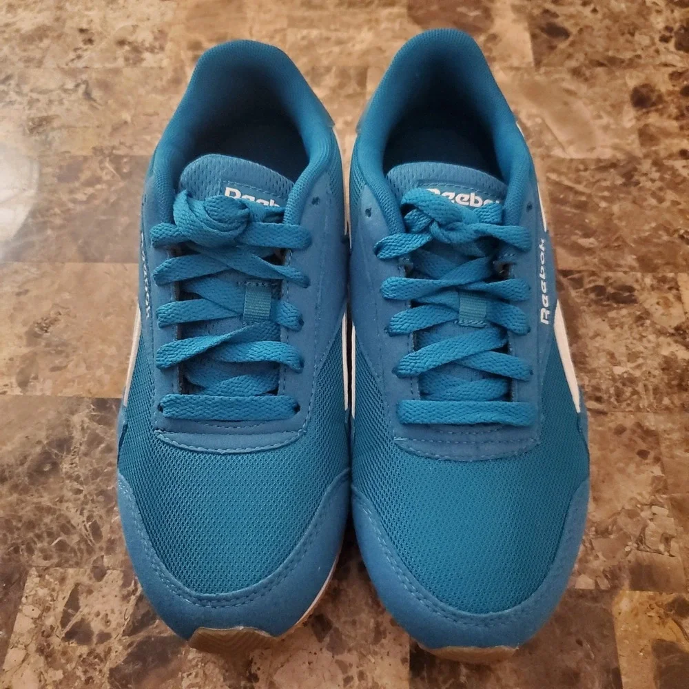 Reebok product pair