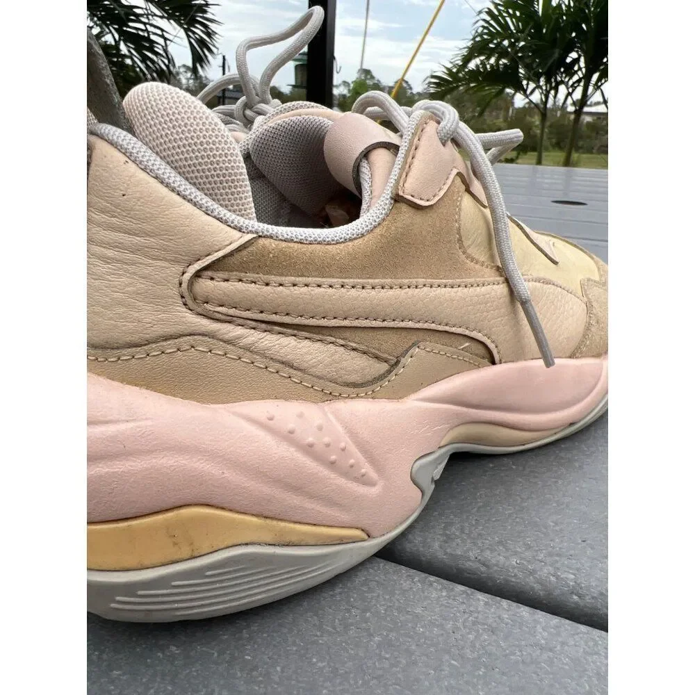Puma features women