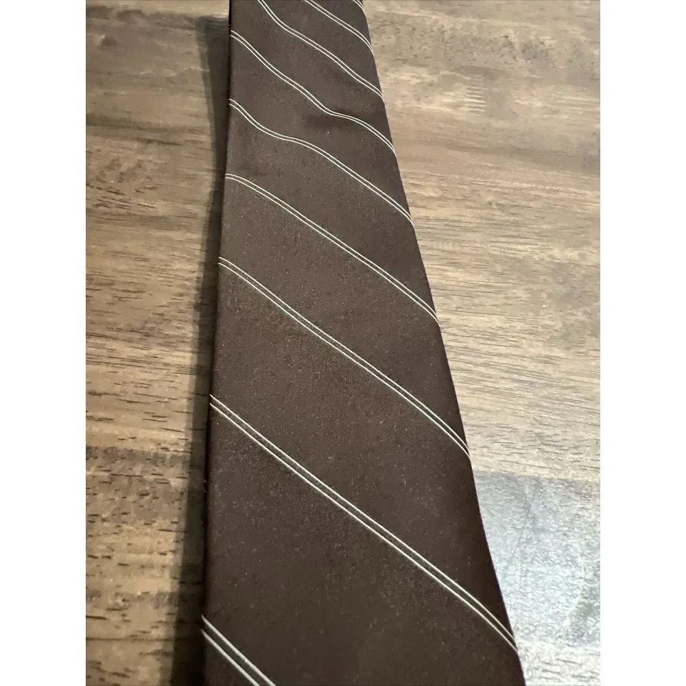 Oscar de la Renta have several