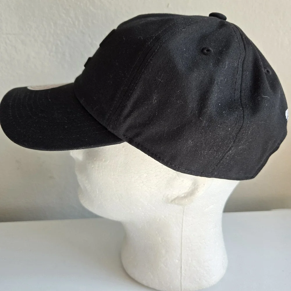 Mitchell & Ness vibrant black