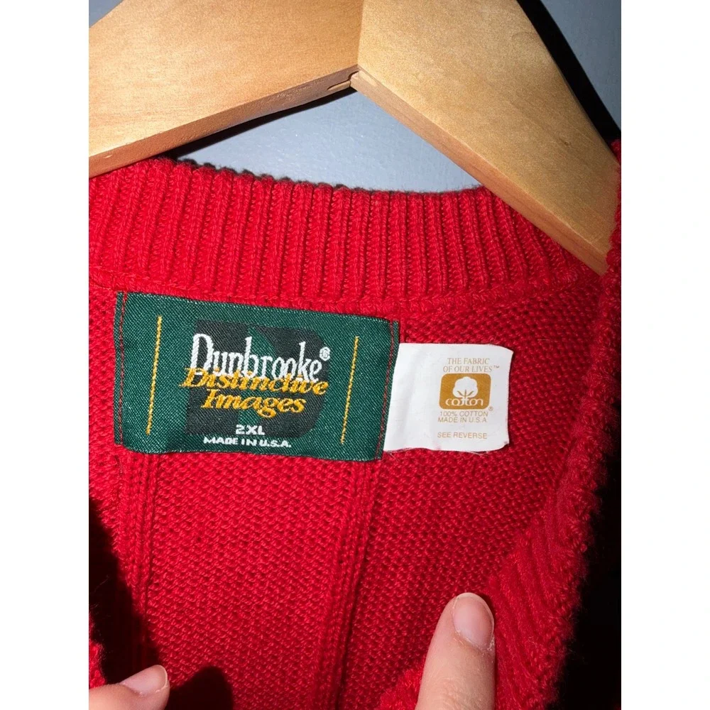 Dunbrooke Distinctive Images vintage red