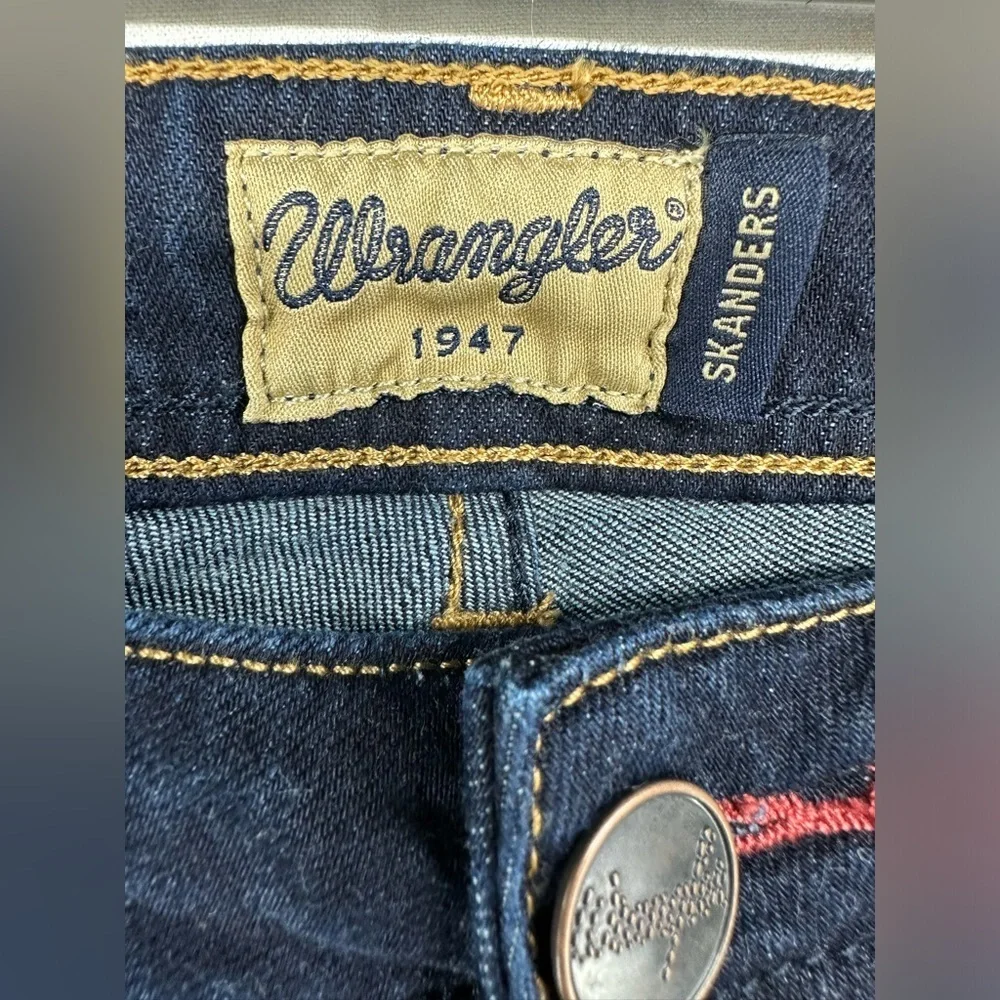 Wrangler photos leg