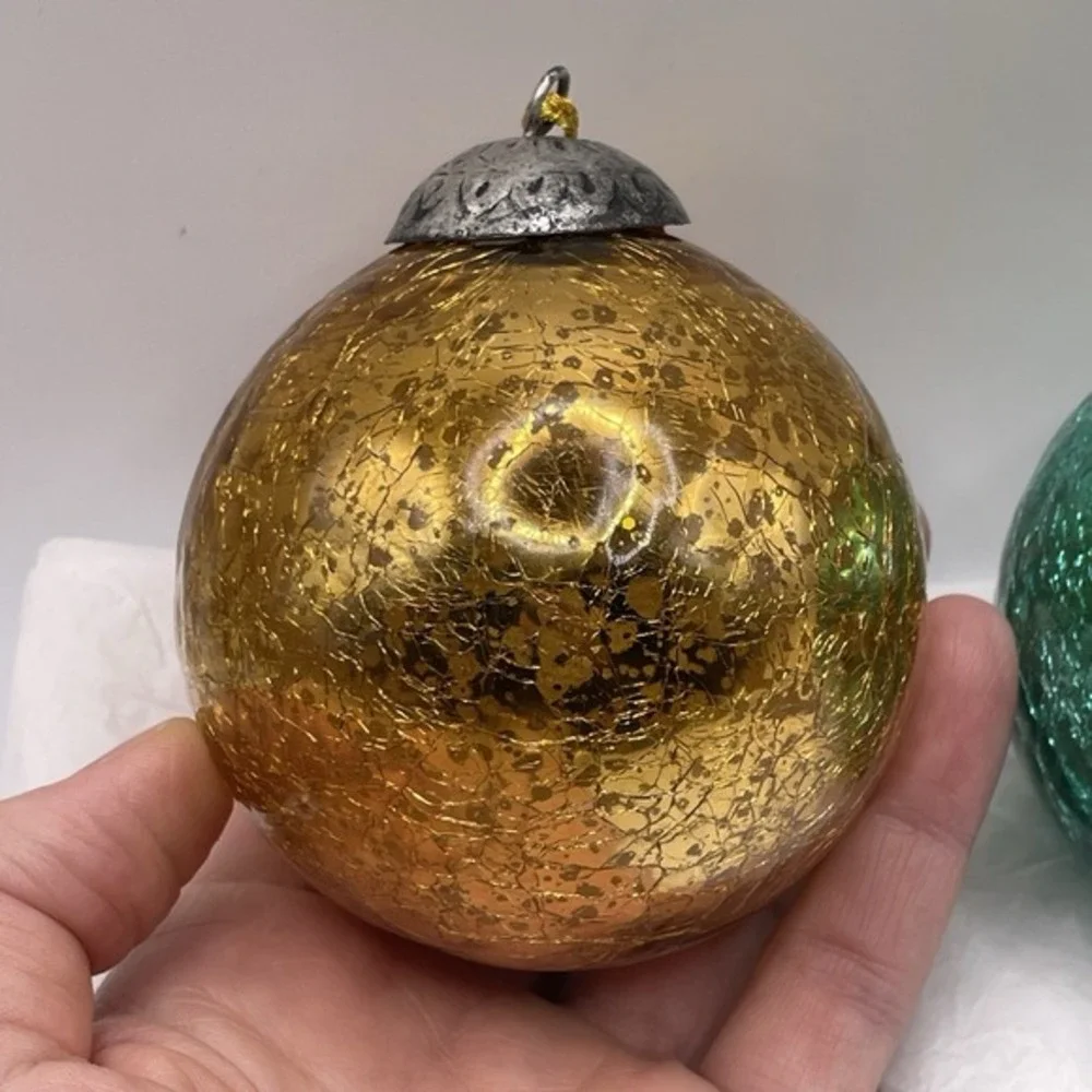 The Unbranded Brand gold green
