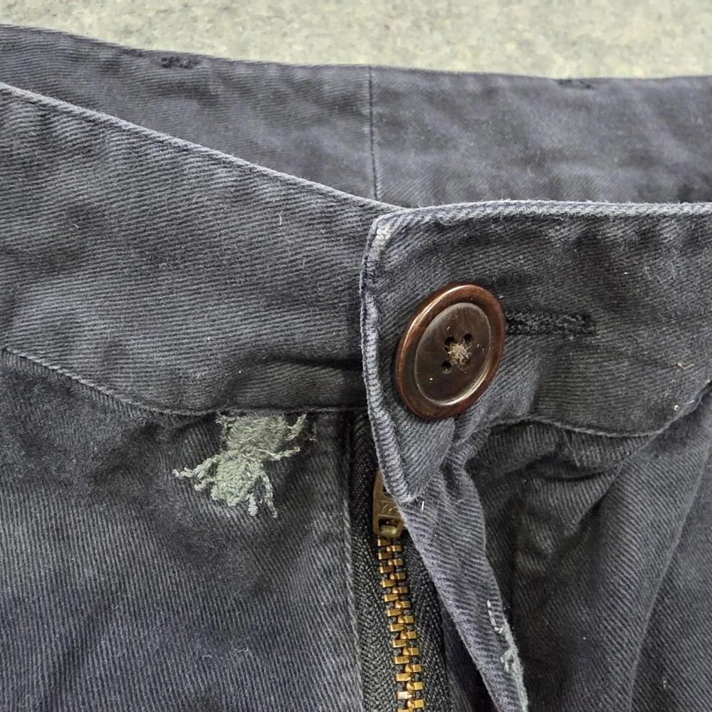 Barbour selling shorts