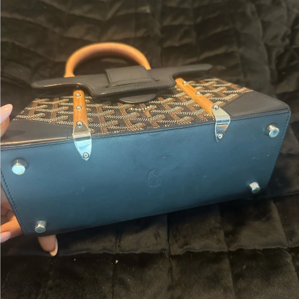 Goyard authentic structured