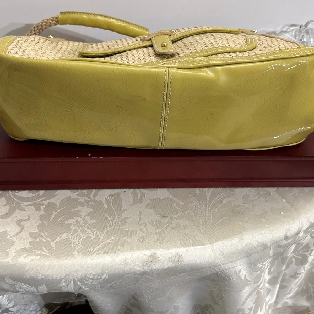 Liz Claiborne chic hand