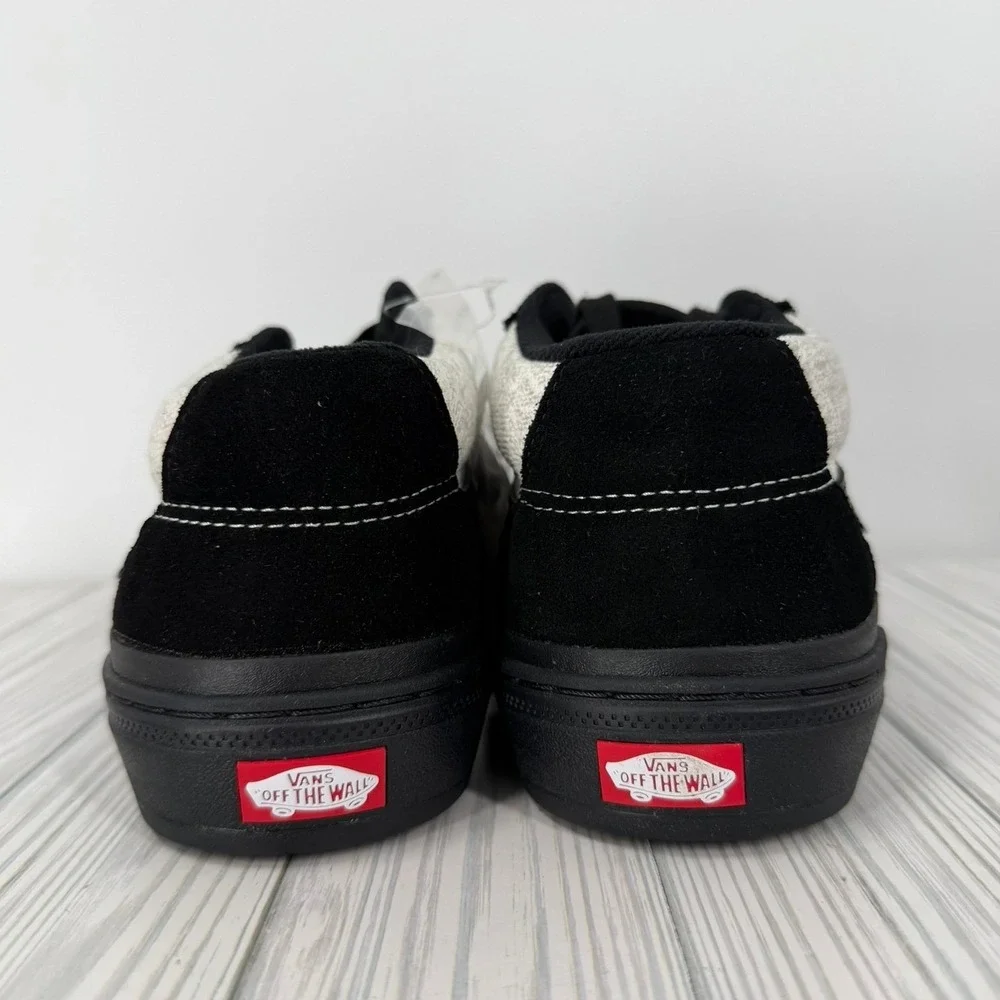 Vans laces these