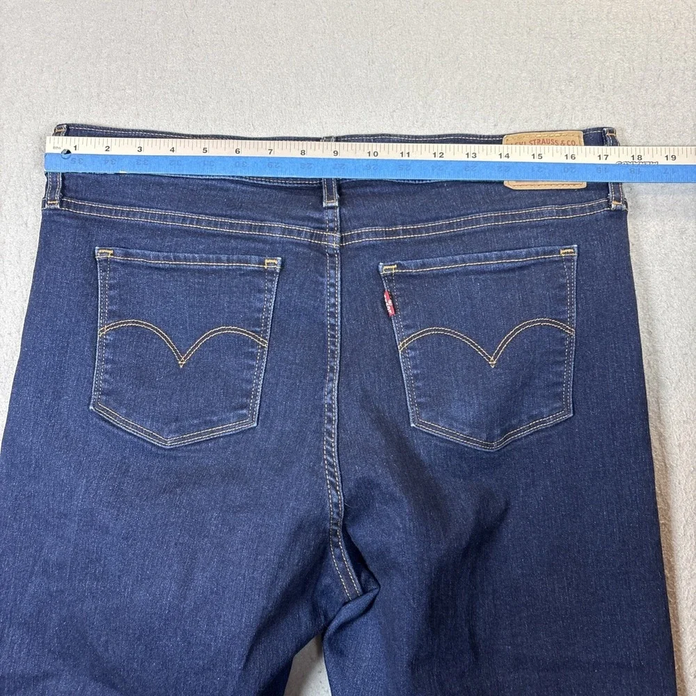 Signature by Levi Strauss please check