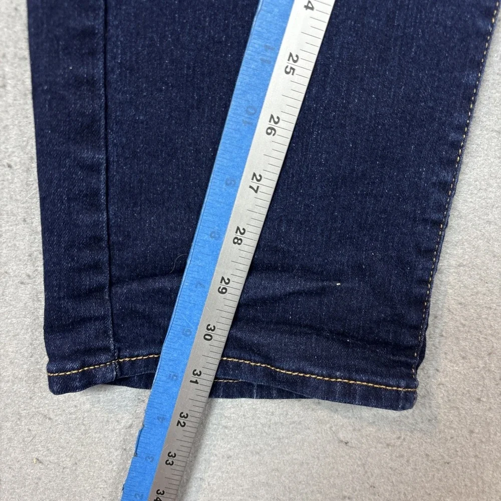 Signature by Levi Strauss please check