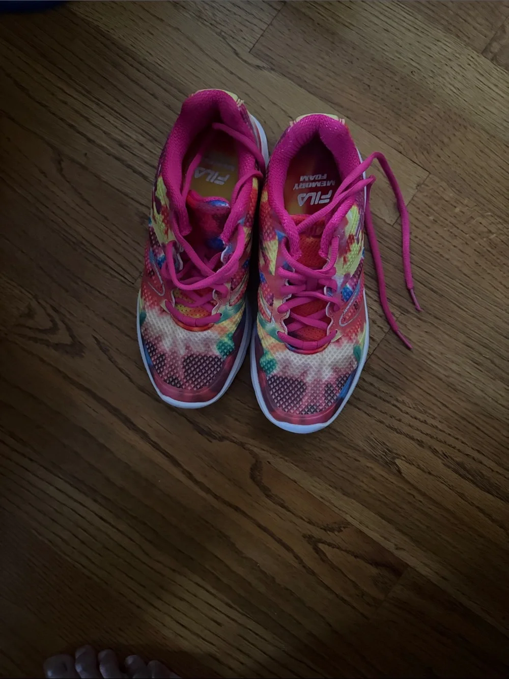 Fila vibrant pink