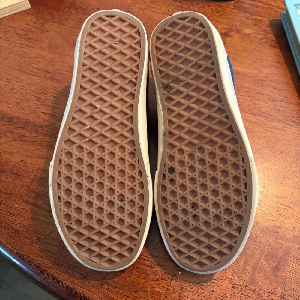 Vans gently used