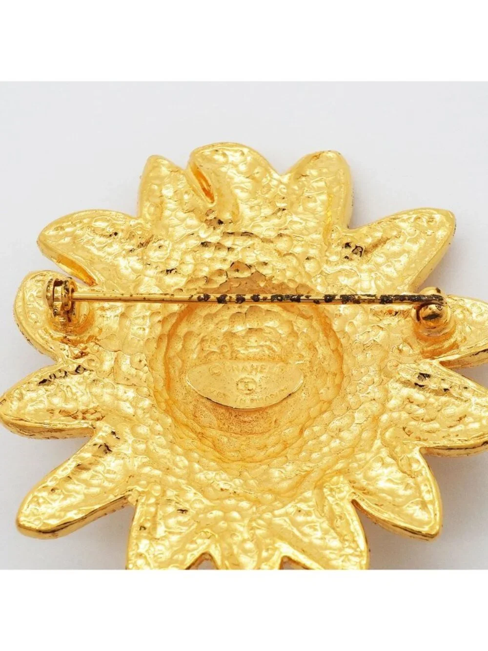 CHANEL brooch vintage